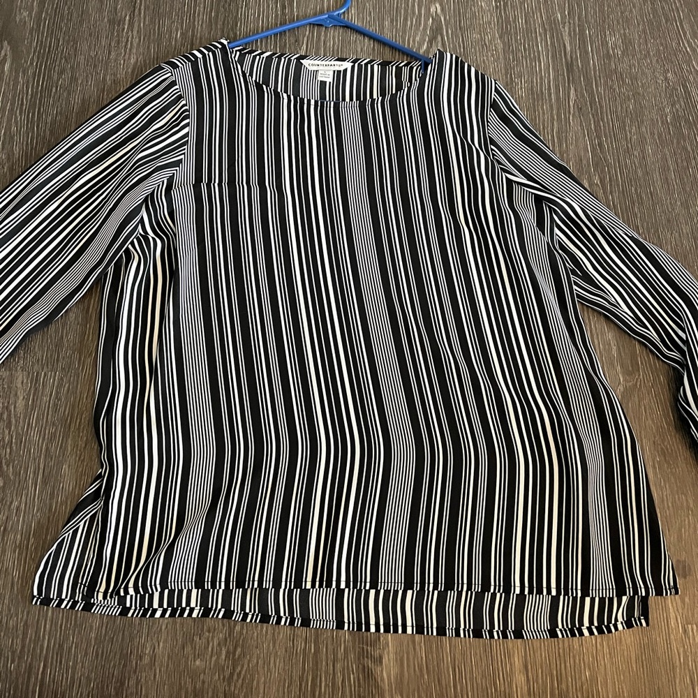 Women’s Black and White Blouse